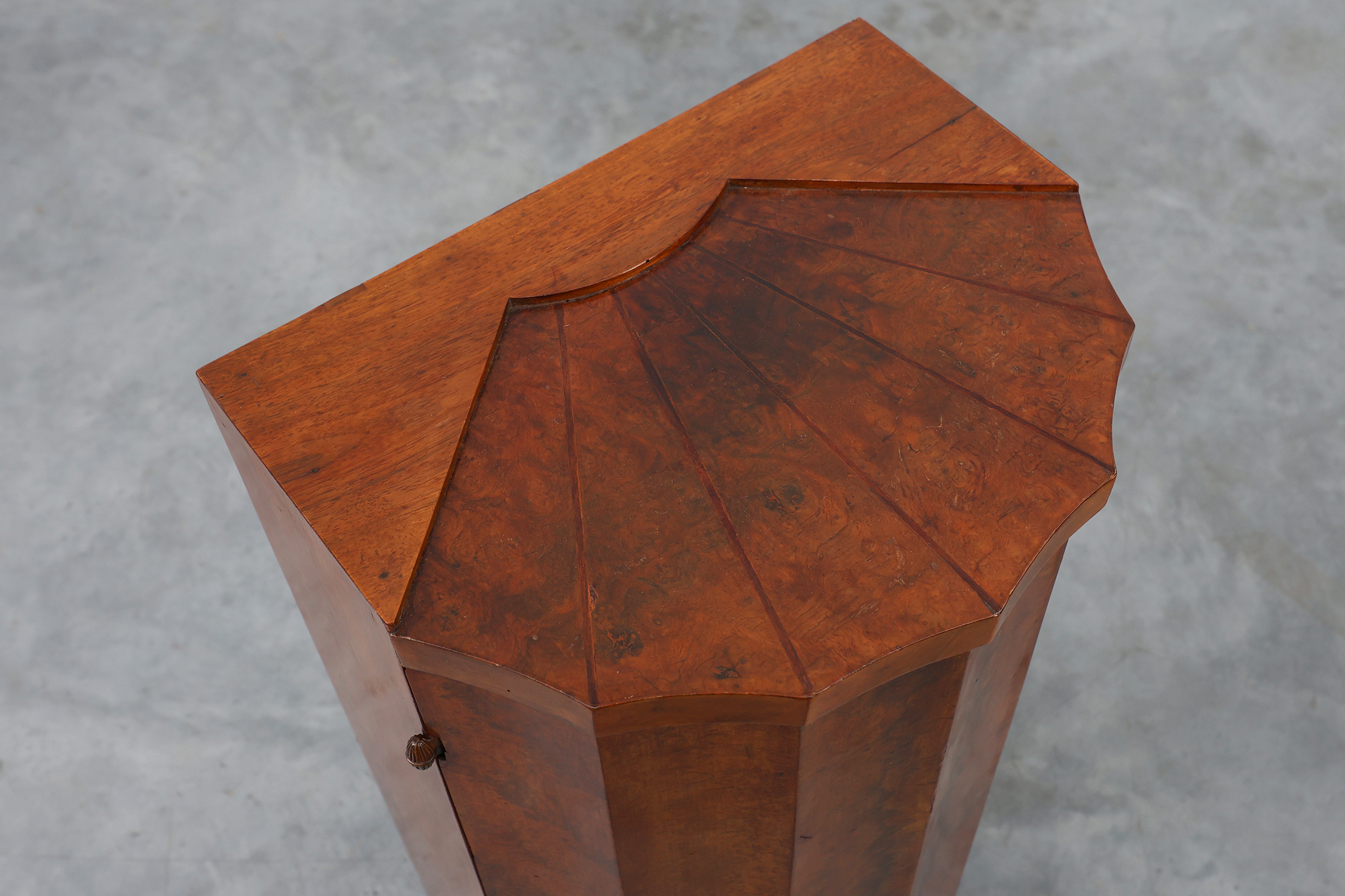 Pair of 2 Walnut Italian Art Deco Nightstands, Italy 1920thumbnail